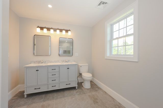 1 Allen Lane, Durham, NH 03824