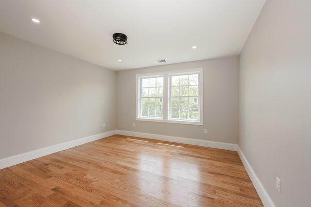 1 Allen Lane, Durham, NH 03824