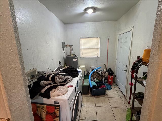 8612 N 12TH STREET, Tampa, FL 33604