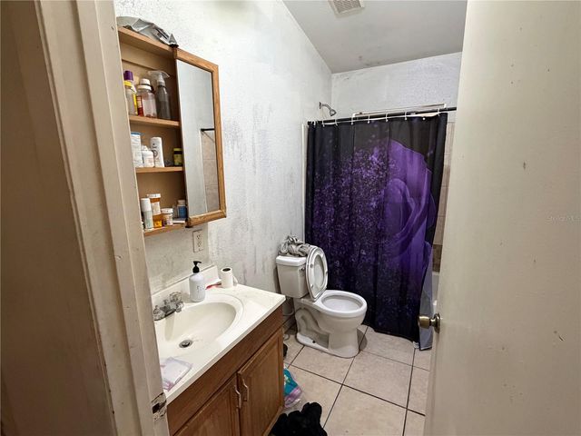 8612 N 12TH STREET, Tampa, FL 33604