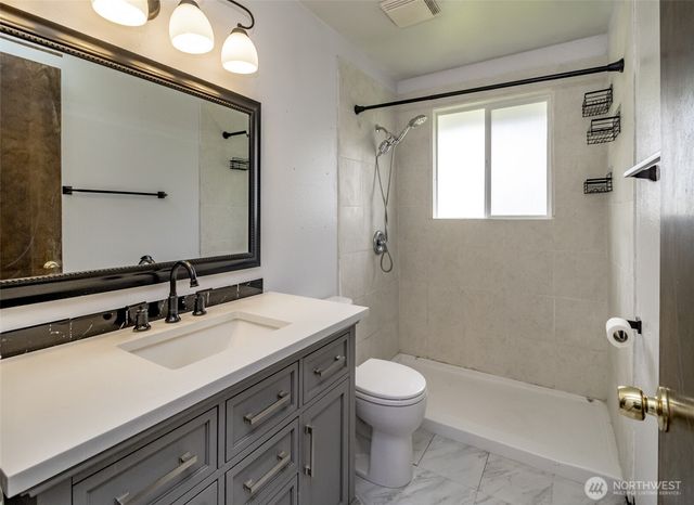 5029 80th Avenue Ct E, Fife, WA 98424
