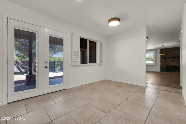 401 N Brown Avenue, Tucson, AZ 85710