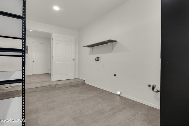 401 N Brown Avenue, Tucson, AZ 85710