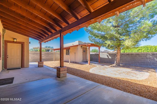 401 N Brown Avenue, Tucson, AZ 85710