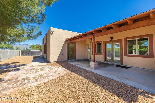 401 N Brown Avenue, Tucson, AZ 85710