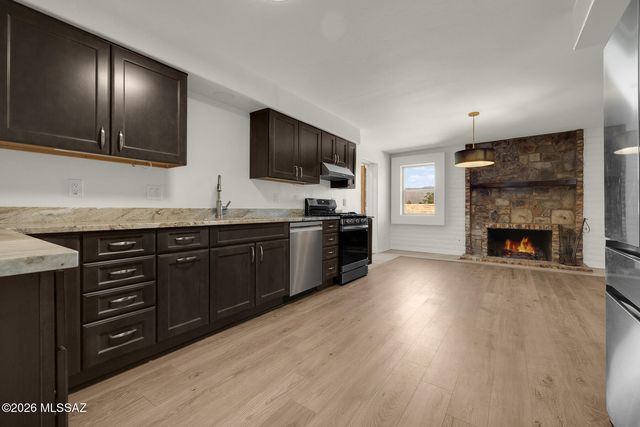 401 N Brown Avenue, Tucson, AZ 85710