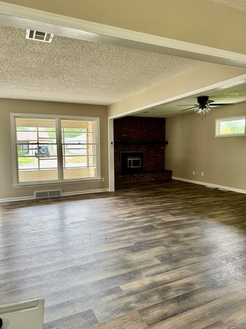 3426 S HANDLEY ST, Wichita, KS 67217