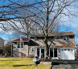 38 Riviera Drive, Selden, NY 11784