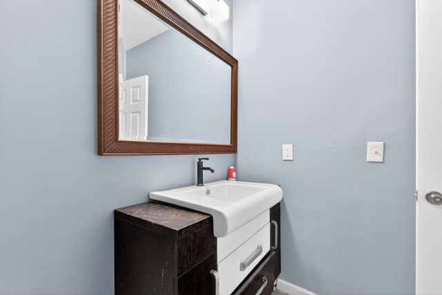 373 Wrexham Avenue, Columbus, OH 43223