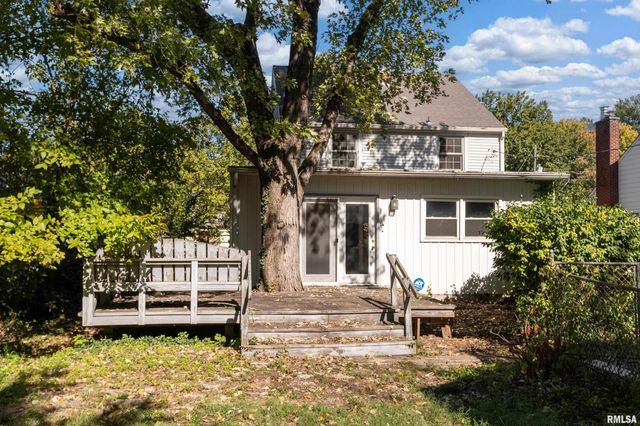 711 W ELM Street, Carbondale, IL 62901