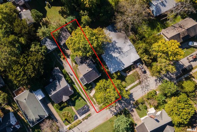 711 W ELM Street, Carbondale, IL 62901