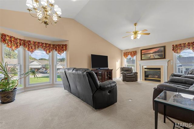 519 Villa Piazza Court 27A, O'fallon, MO 63366