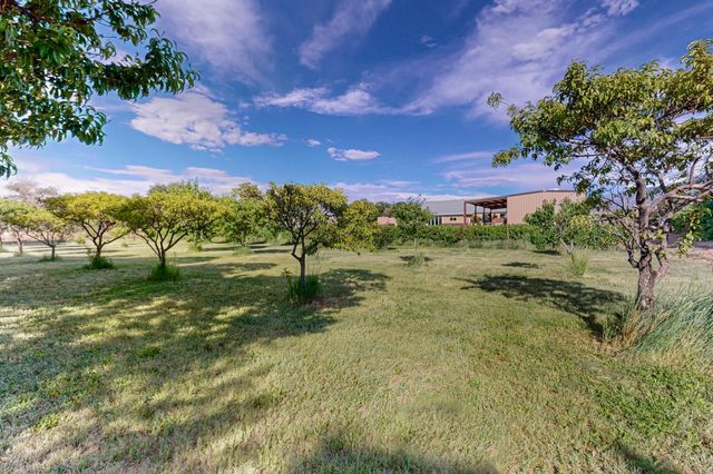 17 Llanito Road, Bernalillo, NM 87004