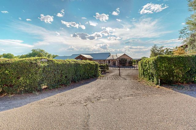 17 Llanito Road, Bernalillo, NM 87004