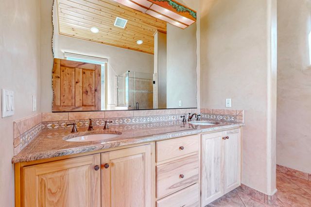 17 Llanito Road, Bernalillo, NM 87004