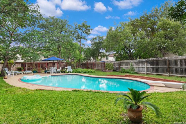 110 KETTLE CV, Universal City, TX 78148
