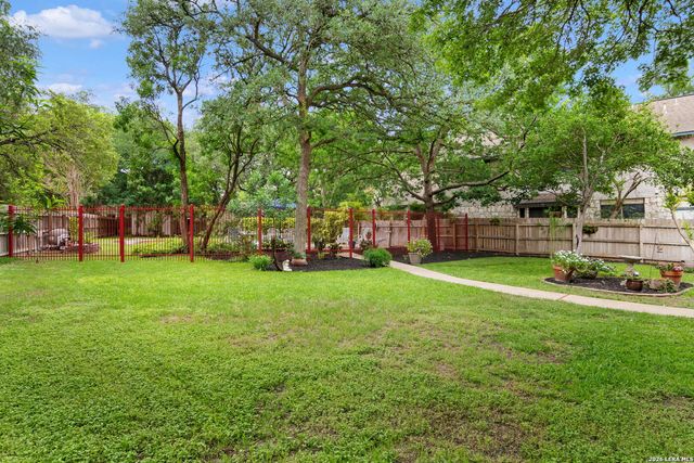 110 KETTLE CV, Universal City, TX 78148