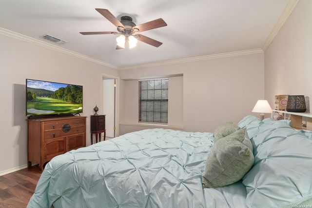 110 KETTLE CV, Universal City, TX 78148