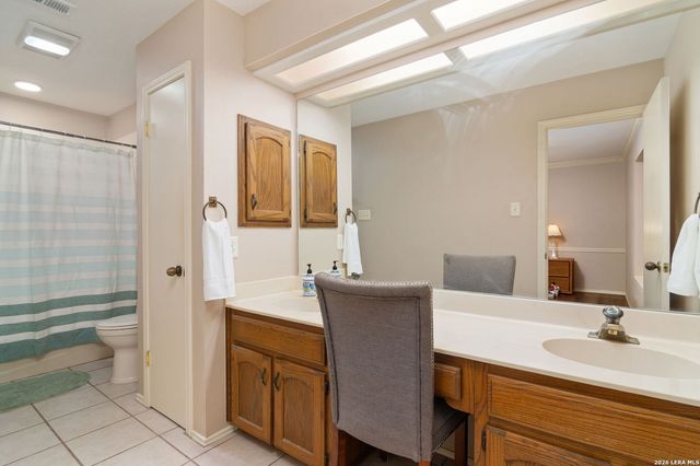 110 KETTLE CV, Universal City, TX 78148