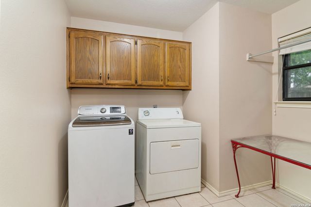 110 KETTLE CV, Universal City, TX 78148