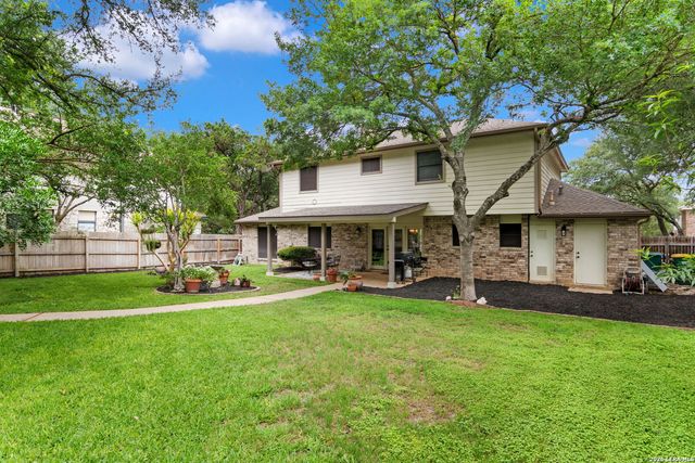 110 KETTLE CV, Universal City, TX 78148