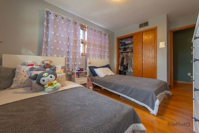 5810 W 97th Street, Oak Lawn, IL 60453