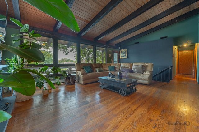 5810 W 97th Street, Oak Lawn, IL 60453