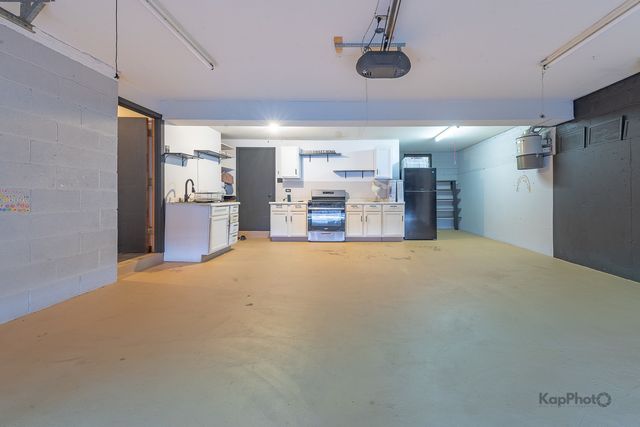 5810 W 97th Street, Oak Lawn, IL 60453