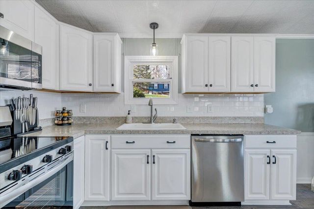 300 Mill Lake RD, Huddleston, VA 24104