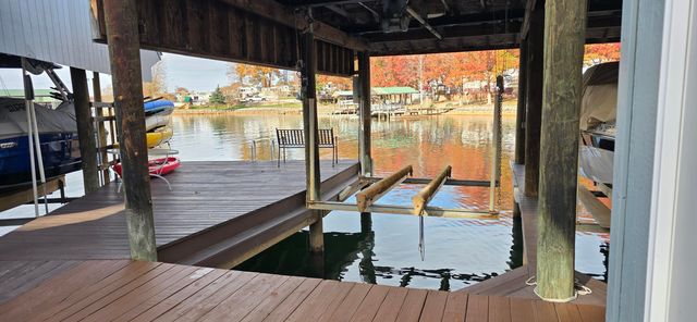 300 Mill Lake RD, Huddleston, VA 24104