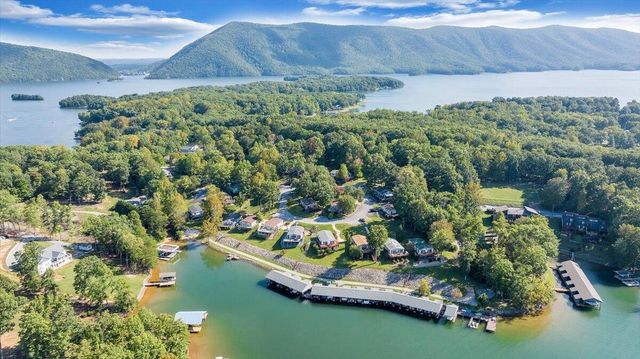 300 Mill Lake RD, Huddleston, VA 24104