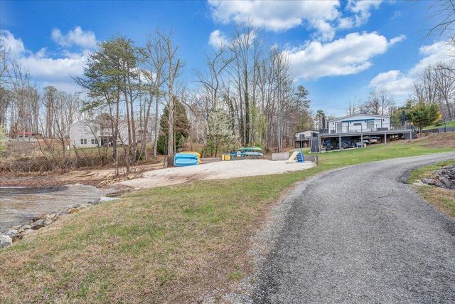 300 Mill Lake RD, Huddleston, VA 24104