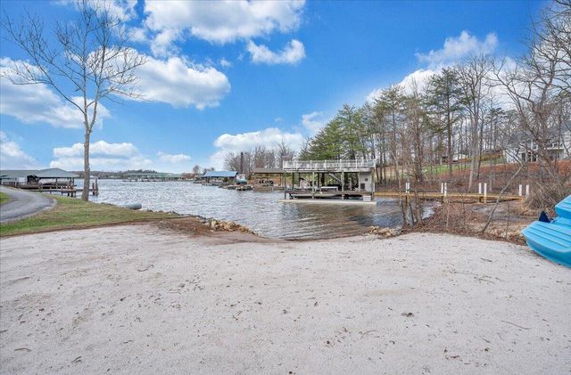 300 Mill Lake RD, Huddleston, VA 24104