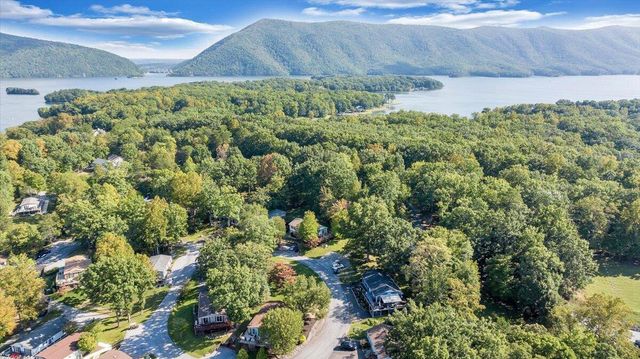 300 Mill Lake RD, Huddleston, VA 24104