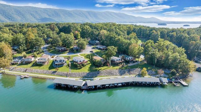 300 Mill Lake RD, Huddleston, VA 24104