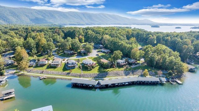300 Mill Lake RD, Huddleston, VA 24104