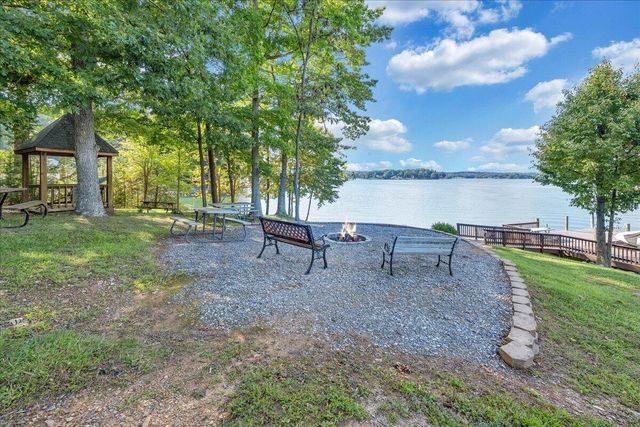 300 Mill Lake RD, Huddleston, VA 24104