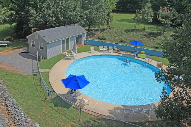 300 Mill Lake RD, Huddleston, VA 24104