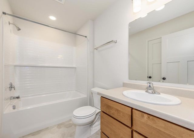 2021 Legacy Lane, Madison, WI 53719