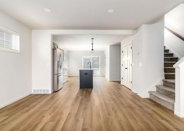 2021 Legacy Lane, Madison, WI 53719