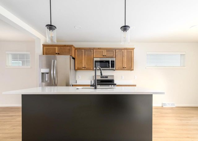 2021 Legacy Lane, Madison, WI 53719