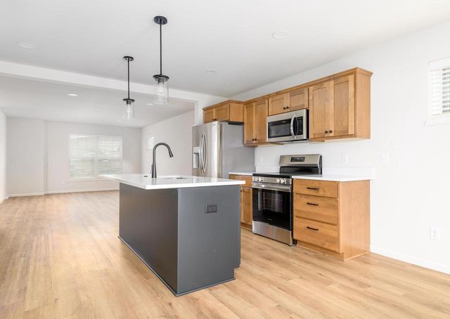 2021 Legacy Lane, Madison, WI 53719