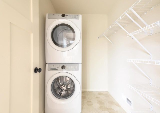 2021 Legacy Lane, Madison, WI 53719