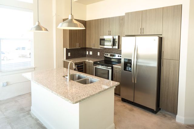 801 W Vickery Boulevard 105, Fort Worth, TX 76104