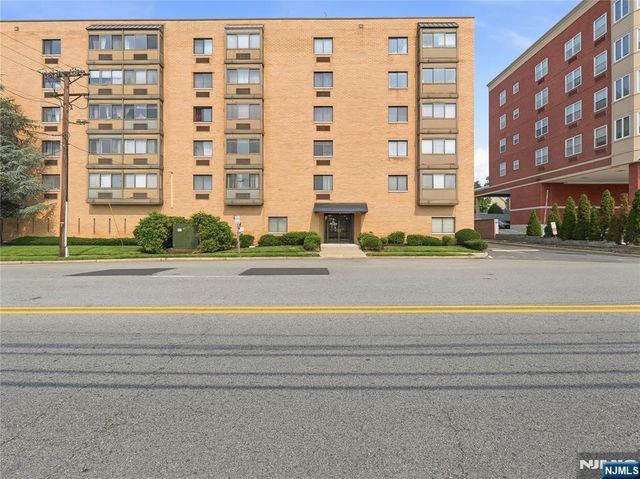5 Linden Street 6i, Hackensack, NJ 07601