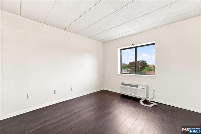 5 Linden Street 6i, Hackensack, NJ 07601