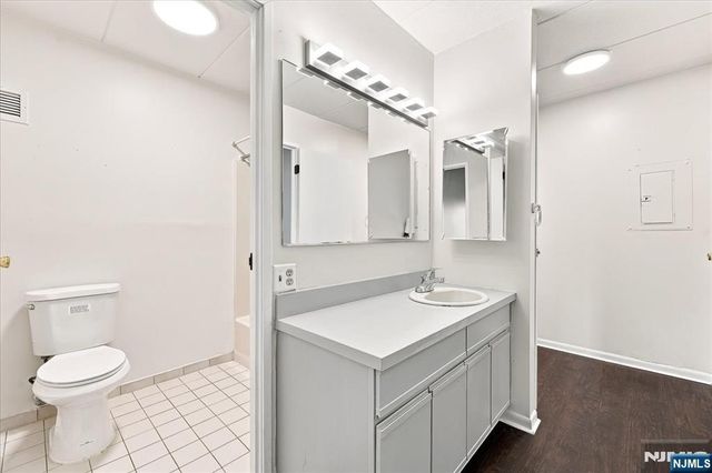 5 Linden Street 6i, Hackensack, NJ 07601