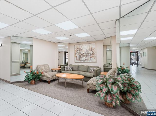 5 Linden Street 6i, Hackensack, NJ 07601