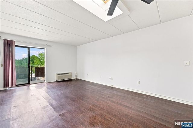 5 Linden Street 6i, Hackensack, NJ 07601