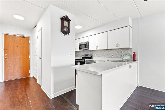 5 Linden Street 6i, Hackensack, NJ 07601